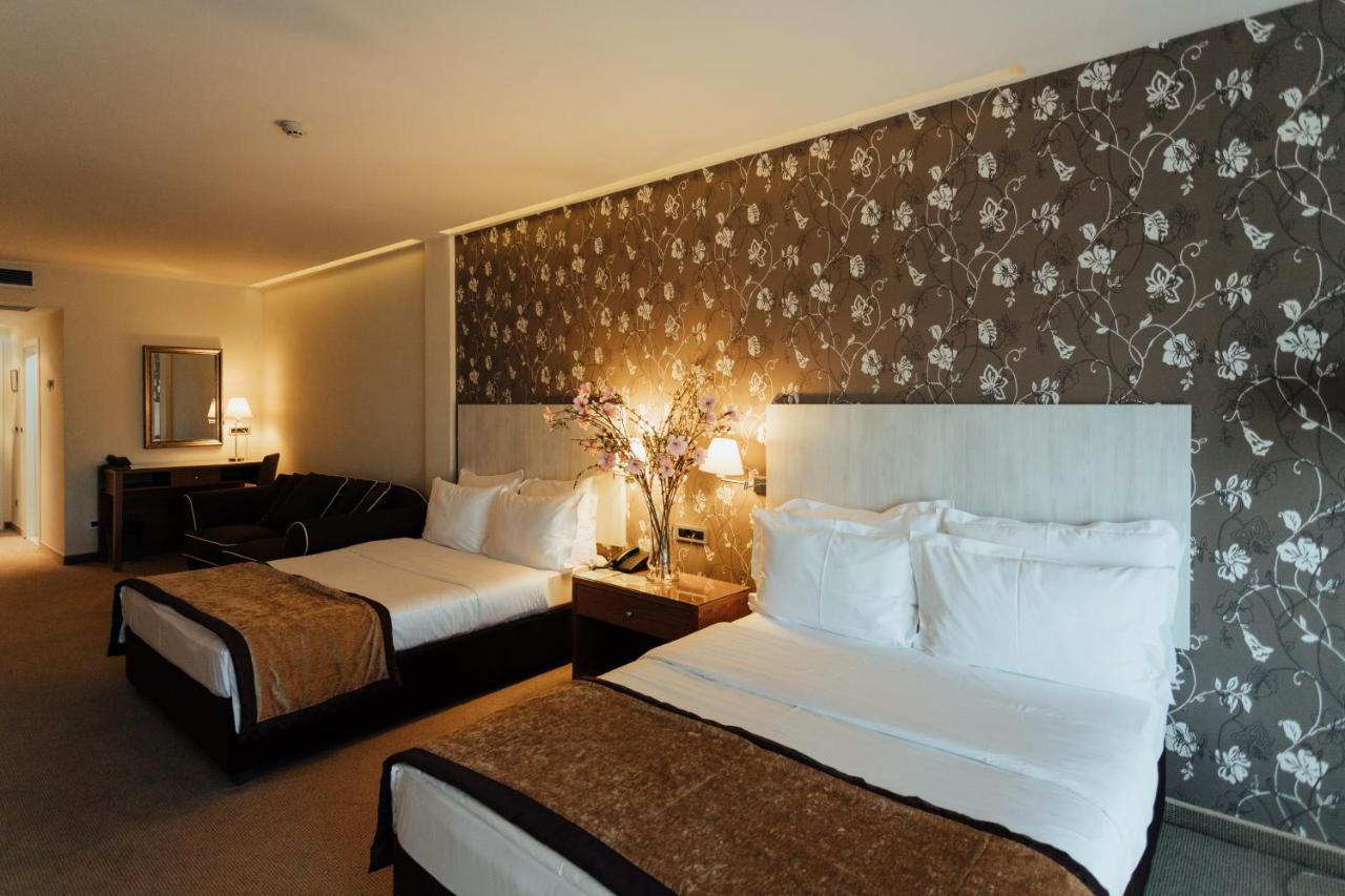 Hotel 1000 Ruza Belgrad Dış mekan fotoğraf