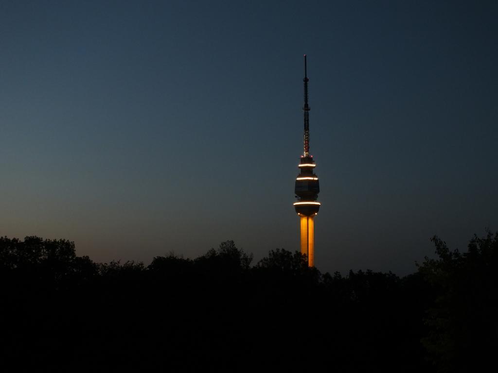 Hotel 1000 Ruza Belgrad Dış mekan fotoğraf
