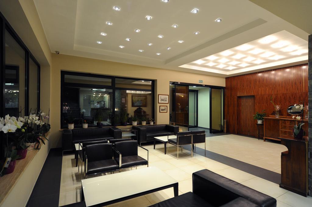 Hotel 1000 Ruza Belgrad Dış mekan fotoğraf